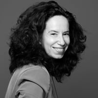 Плакат: Камелия Спасова – поет на април в Столична библиотека