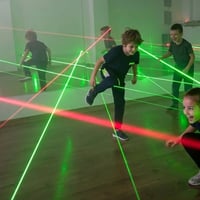 Плакат: Откриване на Лазерен лабиринт „Фотоника“