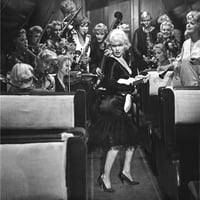 Плакат: По желание на зрителите: "Някои го предпочитат горещо"