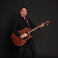 Плакат: 🎶Акустична вечер с Йонко Неделчев✨