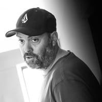 Плакат: Среща-разговор с оператора Орлин Руевски: От късометражен към пълнометражен филм / 19 Март / 19:00ч.