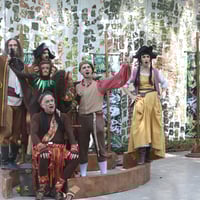 Плакат: ШЕГОБИШКО НА ОСТРОВА НА ЧУДЕСАТА