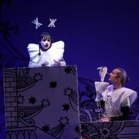 Плакат: И НИЕ ИГРАЕМ РОМЕО И ЖУЛИЕТА