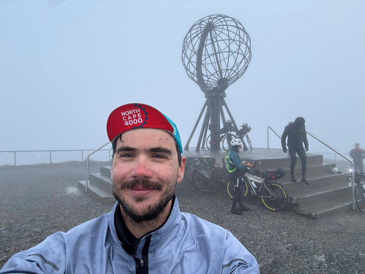 Плакат: 4000 км през 8 държави на колело – North Cape 4000 с Васил