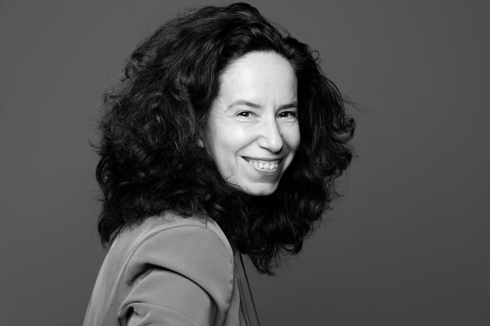 Плакат: Камелия Спасова – поет на април в Столична библиотека