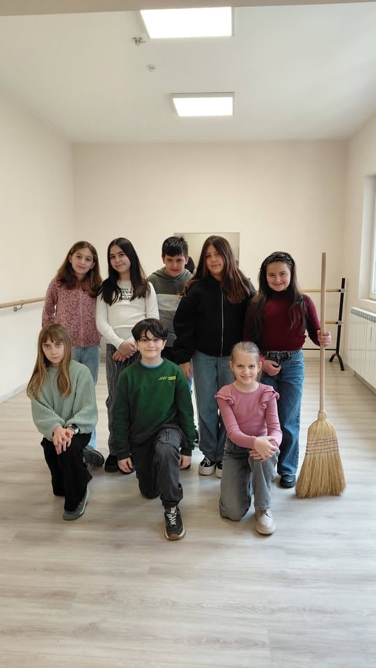 Плакат: ТЕЛЕВИЗИЯ в ГАРАЖА