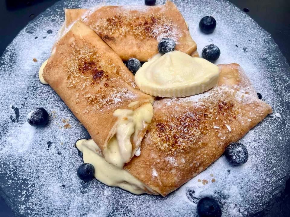 Плакат: Седмица на Crêpe Brûlée! 🇫🇷