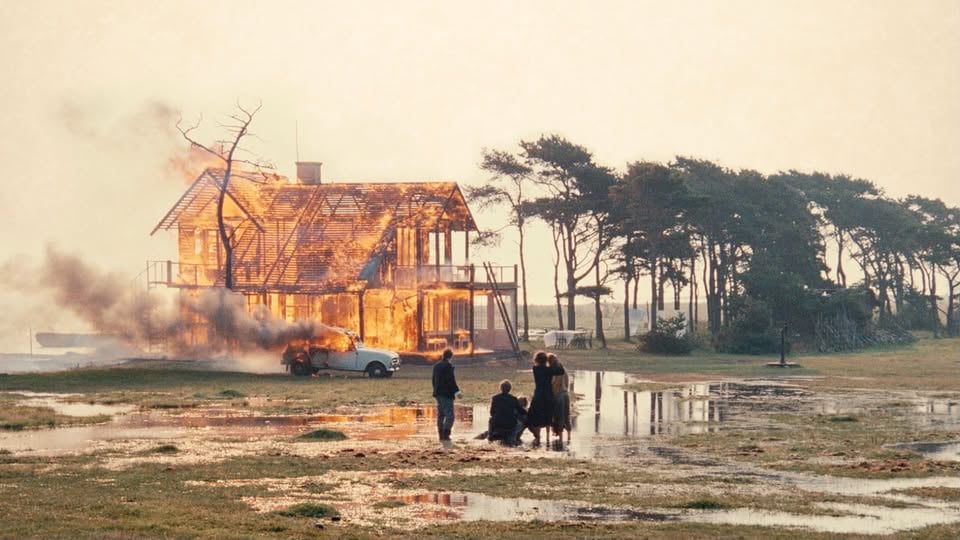 Плакат: Андрей Тарковски: Жертвоприношение (1986) на 40 години | 4K реставрация