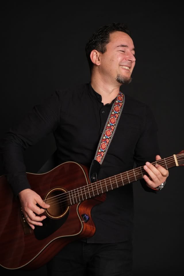 Плакат: 🎶Акустична вечер с Йонко Неделчев✨