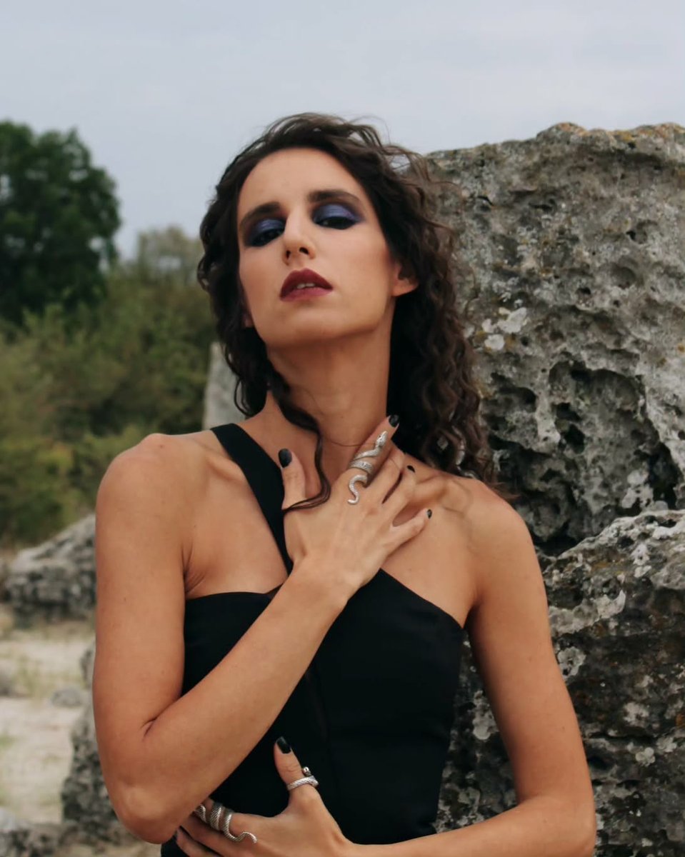 Елена Дечева - снимка