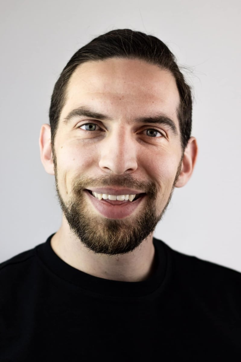 Иван Николов - снимка