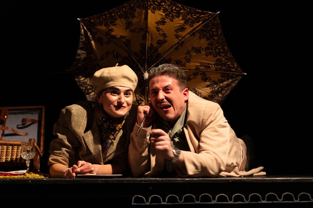 Плакат: „Пикник на бойното поле” | реж. Николай Тодоров | ПОСЛЕДНО