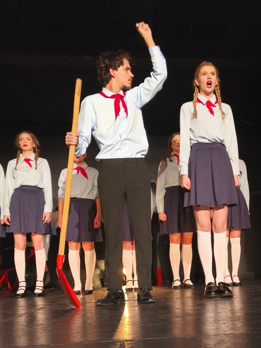 Плакат: АНГЕЛИТЕ НА АНИ (II-ри курс, клас проф. Пенко Господинов) (до 20:10) (ТЕАТРАЛЕН МАРАТОН)