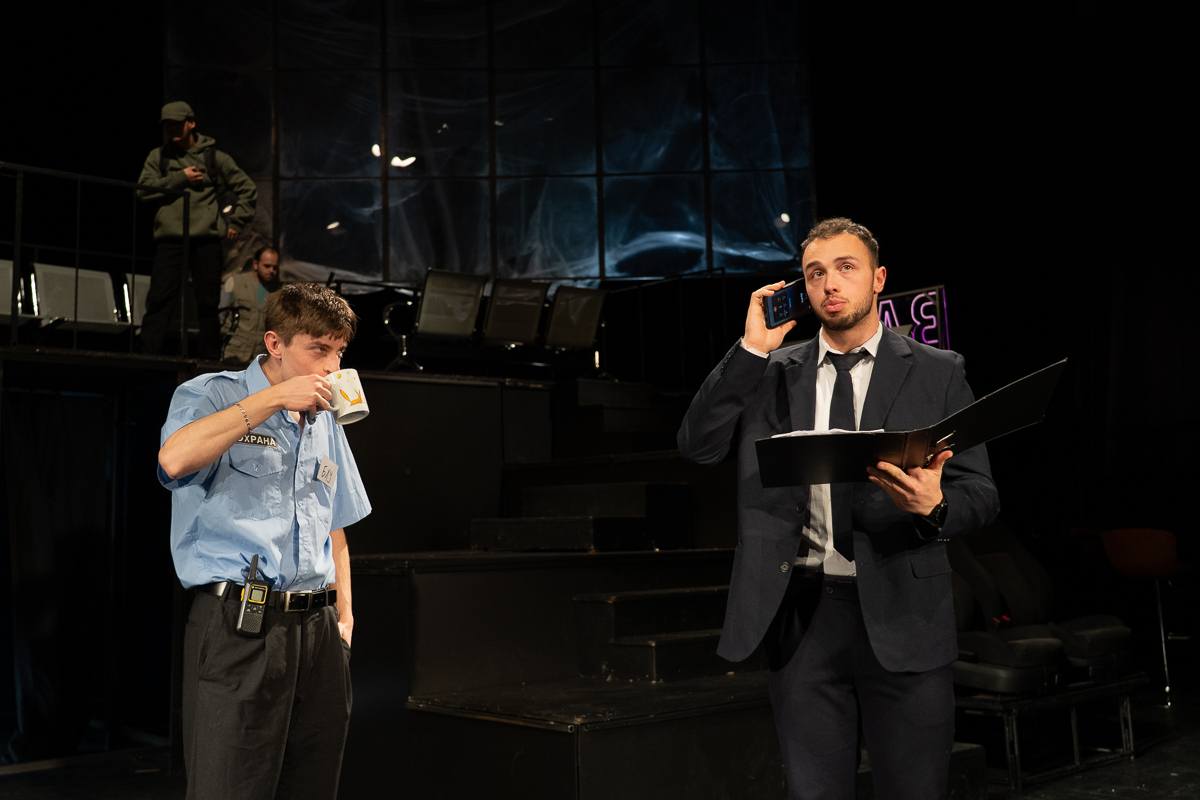 Плакат: ЛЕТИЩЕ (IV-ти курс, клас проф. Здравко Митков) (до 23:45) (ТЕАТРАЛЕН МАРАТОН)