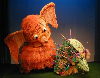 Плакат: ЛЮБОПИТНОТО СЛОНЧЕ